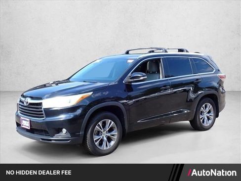 Used 2015 Toyota Highlander XLE AWD/4WD image 1