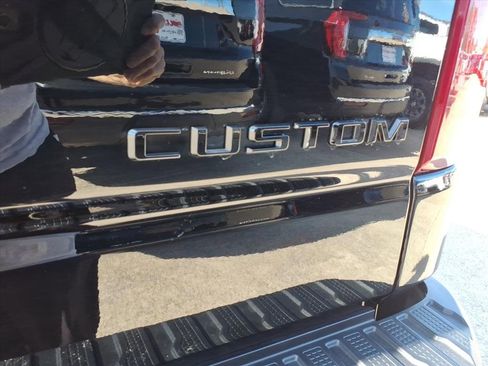 Used 2024 Chevrolet Silverado 1500 Custom Trail Boss w/ LPO, Dark Essentials Package image 15