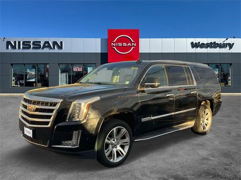 Used 2017 Cadillac Escalade ESV Luxury image 4