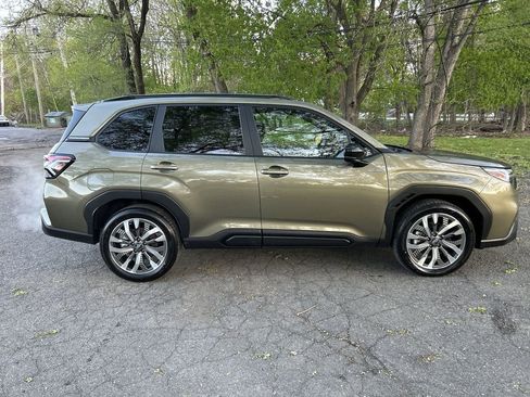 Certified 2025 Subaru Forester Touring AWD/4WD image 9