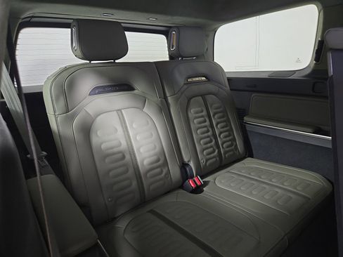 Used 2023 Rivian R1S Adventure AWD/4WD image 25