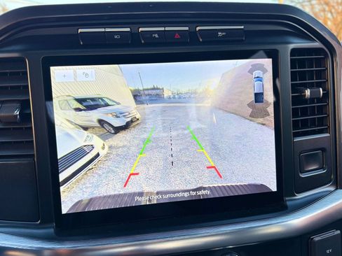 Certified 2022 Ford F150 Lariat w/ Equipment Group 502A High image 50