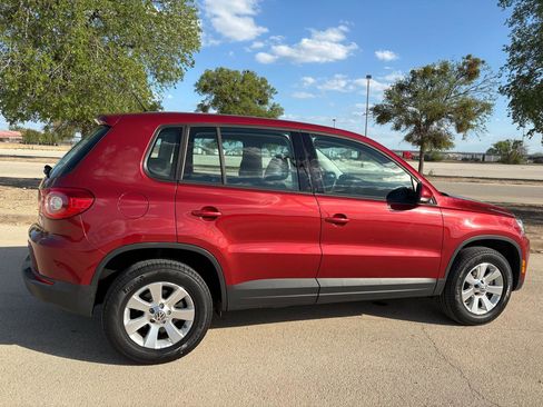 Used 2010 Volkswagen Tiguan S FWD image 56