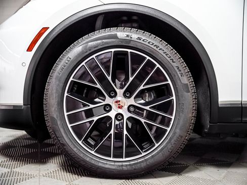 Certified 2025 Porsche Macan Electric w/ Premium Package RWD image 13