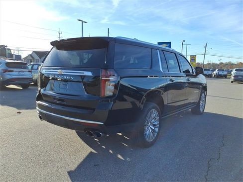 Certified 2023 Chevrolet Suburban High Country w/ Advanced Technology Package image 7