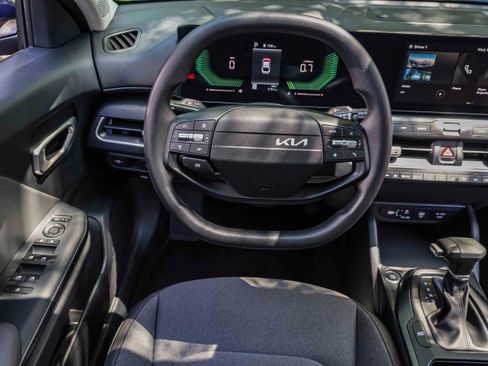 Certified 2025 Kia K4 FWD image 16