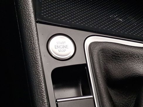 Used 2023 Volkswagen Jetta SE w/ Black Wheel Package image 22