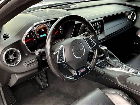 Used 2018 Chevrolet Camaro SS RWD image 14