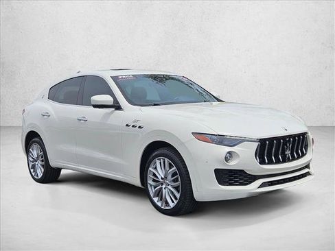 Used 2022 Maserati Levante GT AWD/4WD image 3