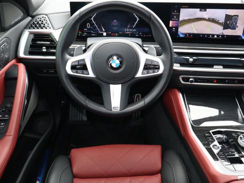 Used 2025 BMW X6 xDrive40i w/ Executive Package image 10