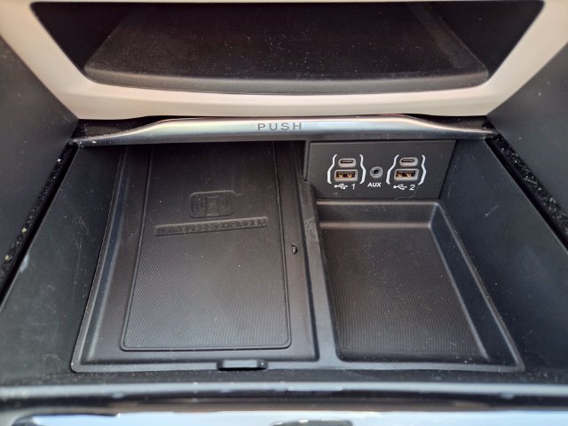 Used 2023 Chrysler Pacifica Limited FWD image 31