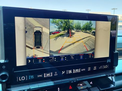 Used 2025 GMC Hummer EV 3X AWD/4WD image 29