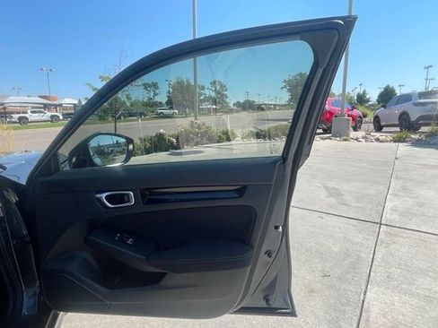 Used 2025 Honda Civic Sport image 32