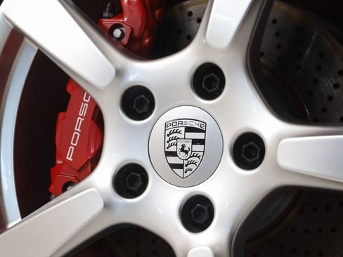 Used 2023 Porsche 718 Cayman S w/ Sport Chrono Package image 16