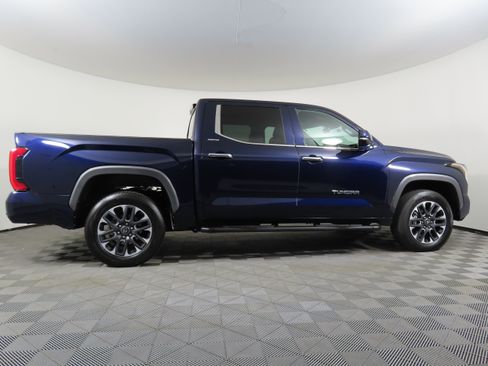 Used 2025 Toyota Tundra Limited AWD/4WD image 14