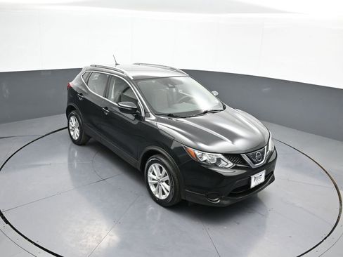 Used 2019 Nissan Rogue Sport SV image 34