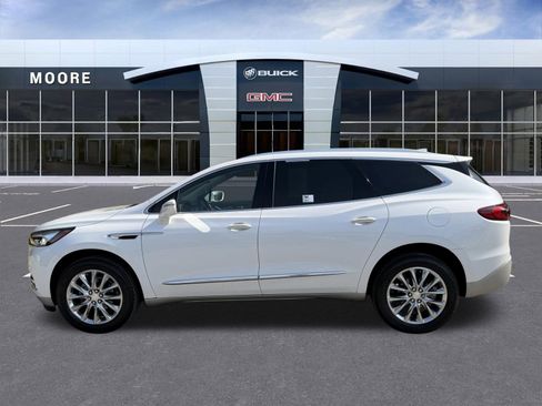 Used 2020 Buick Enclave Essence w/ Sound and Sites Package image 6