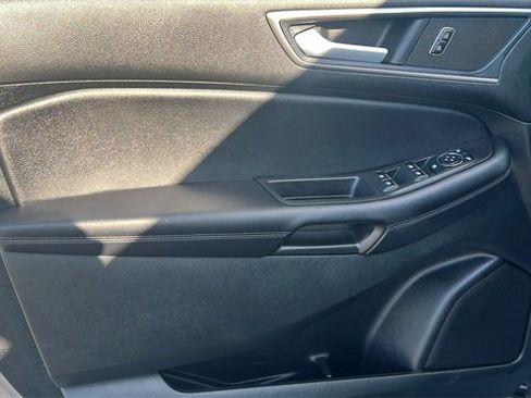 Certified 2023 Ford Edge SEL w/ Convenience Package image 9