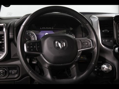 Used 2023 RAM 1500 Laramie AWD/4WD image 7