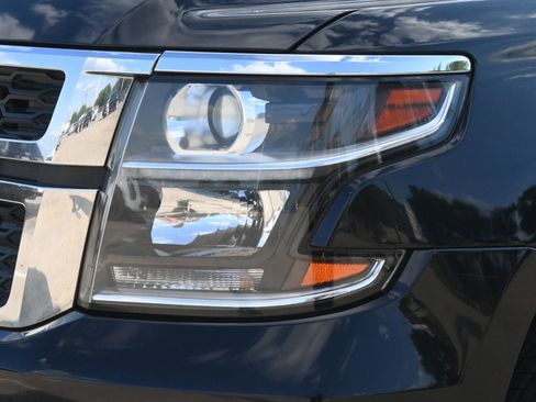 Used 2020 Chevrolet Suburban LT AWD/4WD image 26