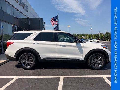 Certified 2024 Ford Explorer XLT w/ Equipment Group 202A AWD/4WD image 4