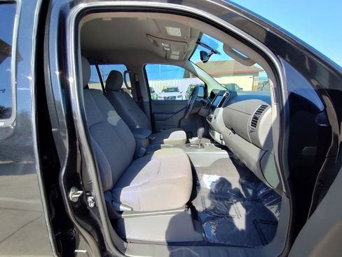 Used 2020 Nissan Frontier SV RWD image 38