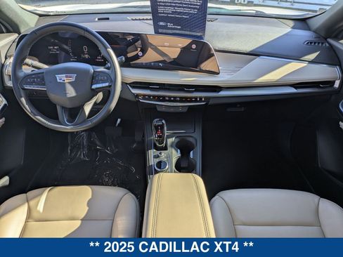 Used 2025 Cadillac XT4 Premium Luxury image 16