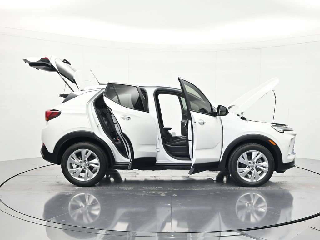 Used 2024 Buick Encore GX Preferred w/ Comfort Package FWD image 46