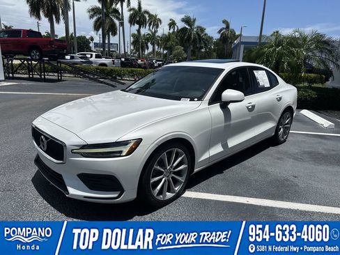 Used 2019 Volvo S60 T5 Momentum FWD image 4