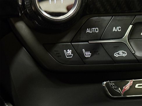 Used 2016 Chevrolet Corvette Stingray Convertible w/ 3LT Preferred Equipment Group image 21