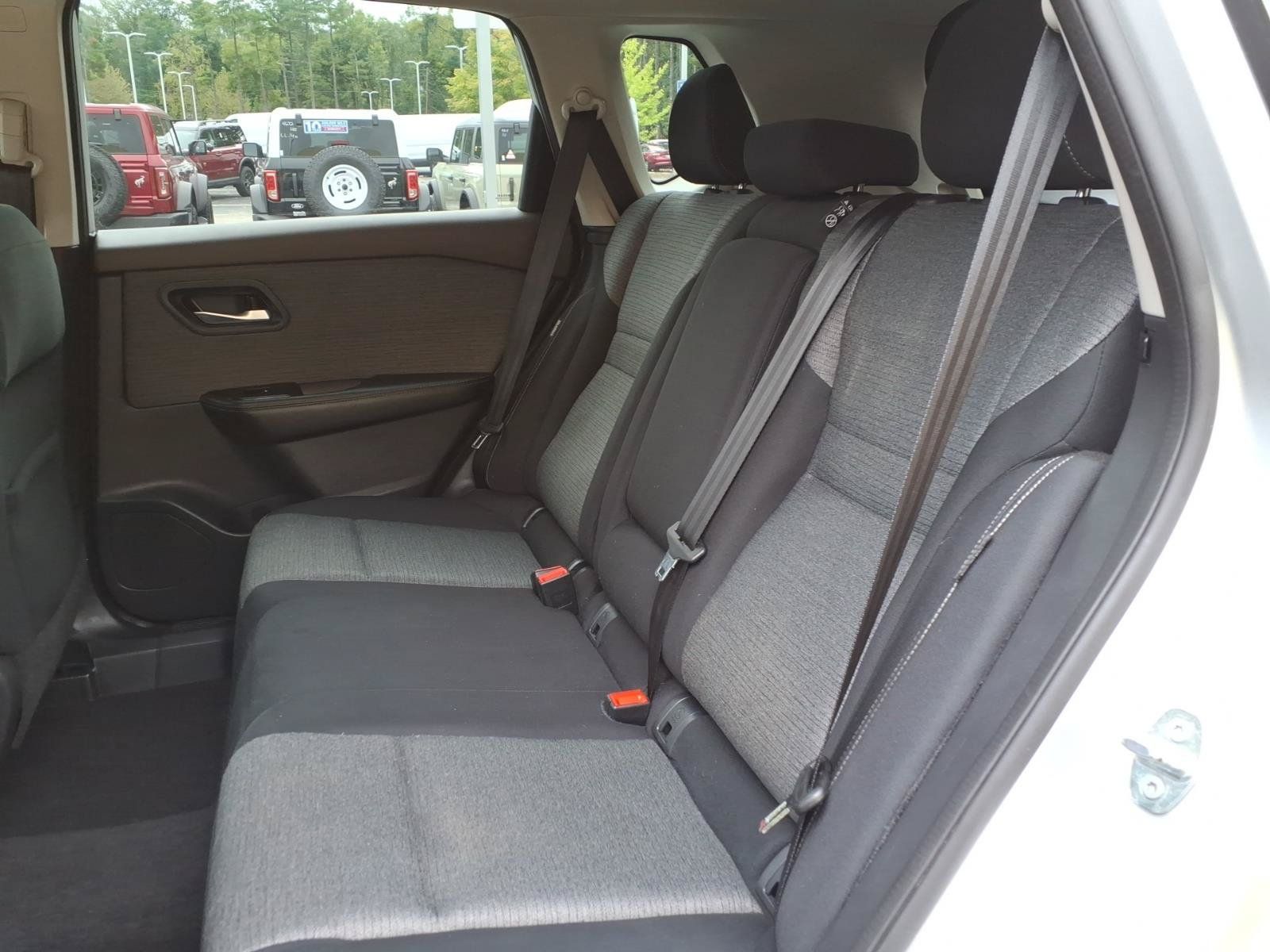 Used 2021 Nissan Rogue SV AWD/4WD image 30