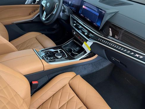 New 2026 BMW X7 xDrive40i w/ Premium Package image 27
