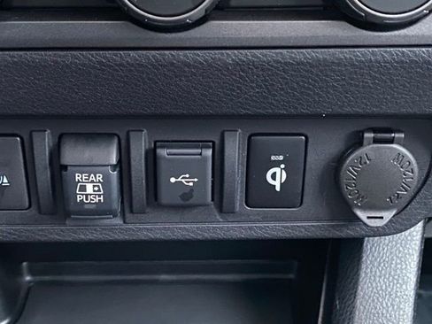 Certified 2020 Toyota Tacoma TRD Sport image 28