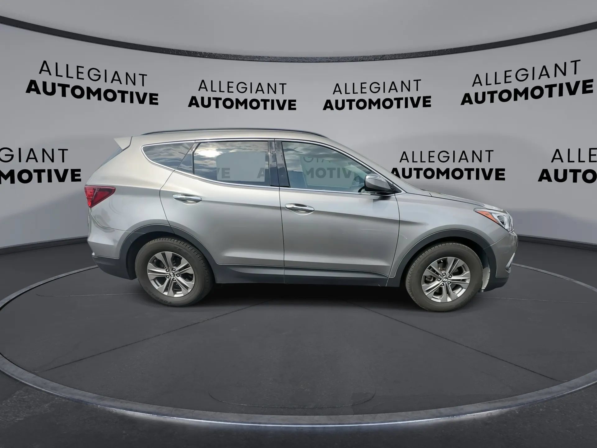 Used 2018 Hyundai Santa Fe Sport w/ 2.4L Value Package 02 FWD image 11