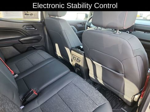 Used 2023 Chevrolet Colorado Z71 w/ Z71 Convenience Package 2 image 30