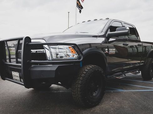 Used 2018 RAM 2500 Tradesman w/ Chrome Appearance Group AWD/4WD image 15