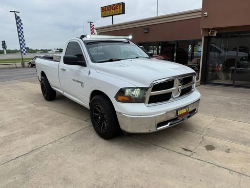Used 2012 RAM 1500 Classic SLT image 3