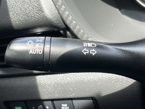 Used 2024 Nissan Sentra S FWD image 32