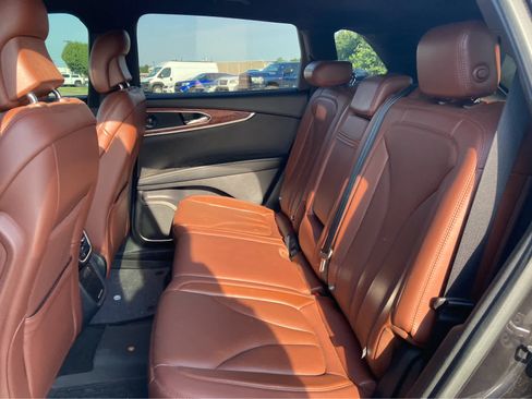 Used 2019 Lincoln Nautilus Reserve FWD image 4