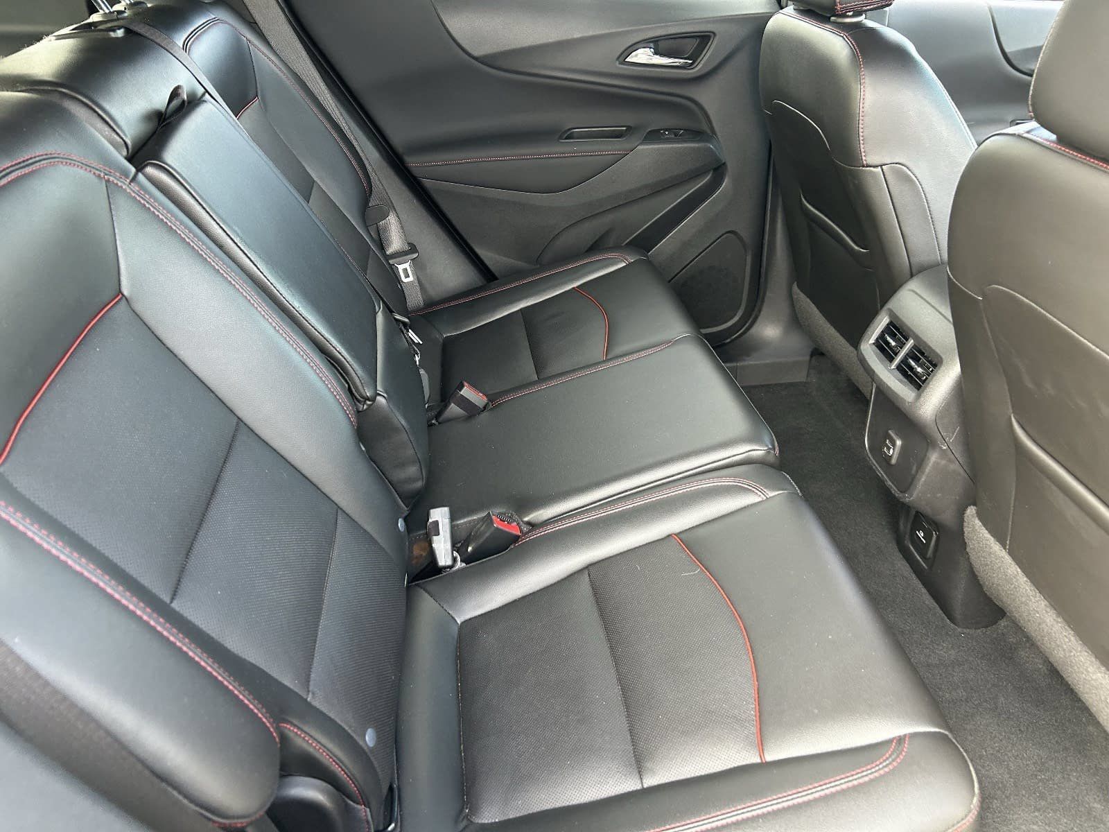 Used 2022 Chevrolet Equinox RS w/ RS Leather Package FWD image 16