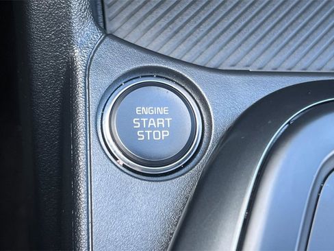 Used 2025 Kia K4 LXS image 23