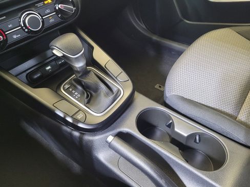 Used 2025 Kia Soul LX w/ LX Technology Package image 26