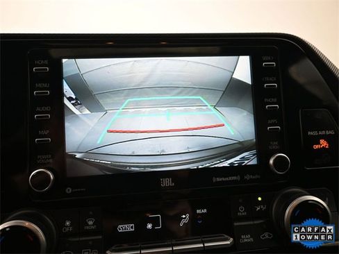 Used 2021 Toyota Highlander XSE image 19