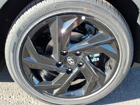New 2026 Hyundai Elantra SEL Sport FWD image 5