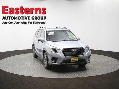 Used 2022 Subaru Forester Premium AWD/4WD image 54