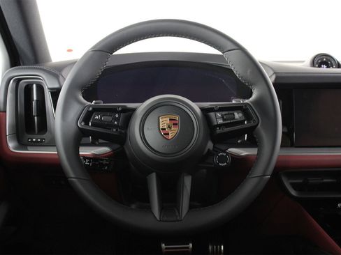 New 2026 Porsche Cayenne S image 12