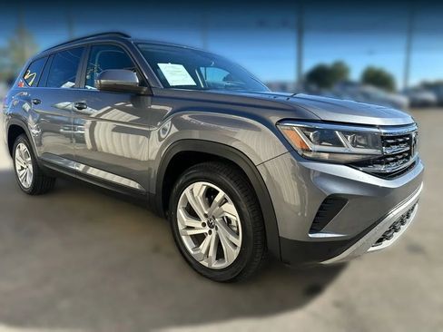 Used 2021 Volkswagen Atlas SE image 13