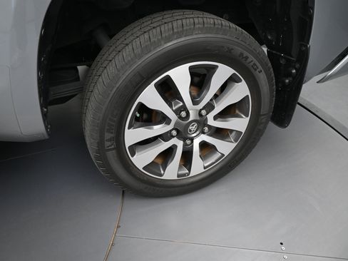 Used 2019 Toyota Tundra Limited w/ Limited Premium Package image 19