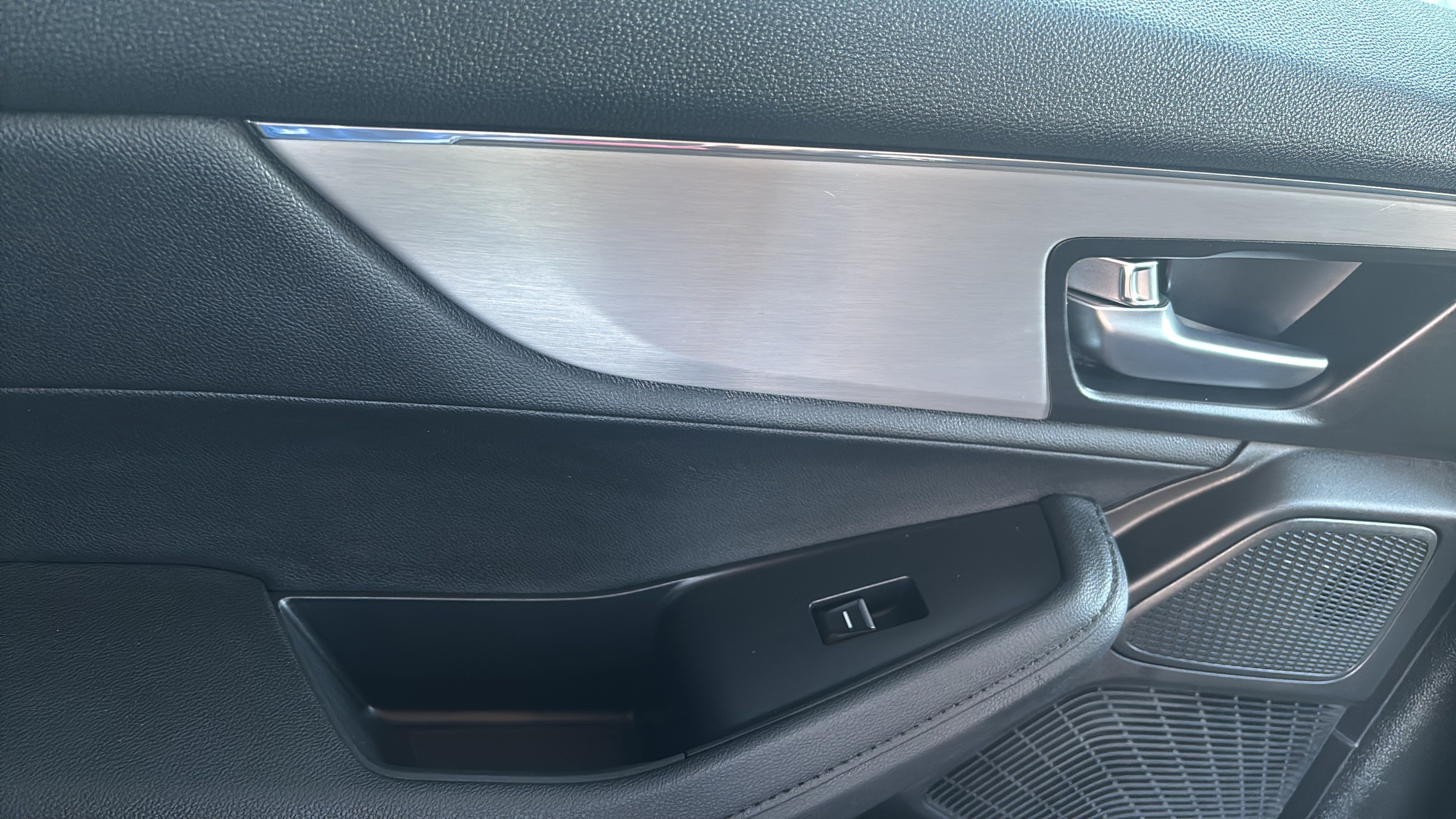 Certified 2025 Acura MDX FWD image 24