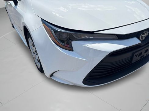 Used 2025 Toyota Corolla LE FWD image 31